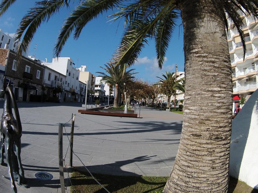 Hostal Mayol Santa Eularia des Riu Exterior photo