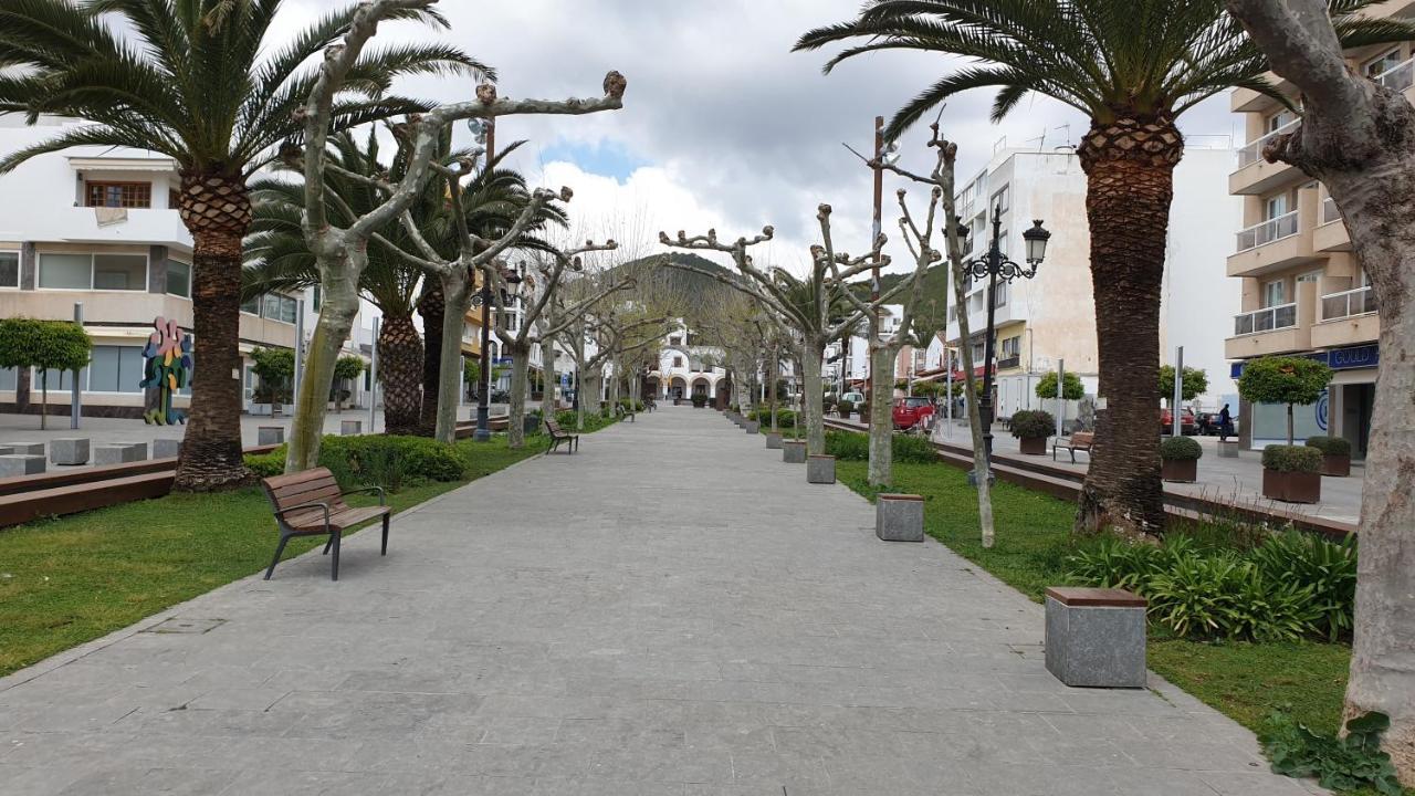 Hostal Mayol Santa Eularia des Riu Exterior photo